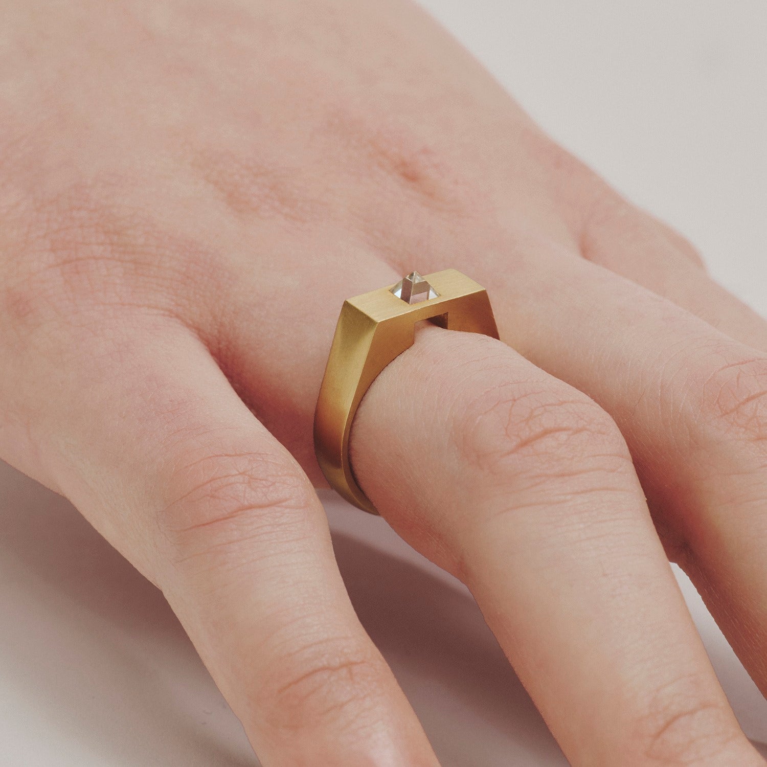Un-Signet Rough Diamond Ring 01