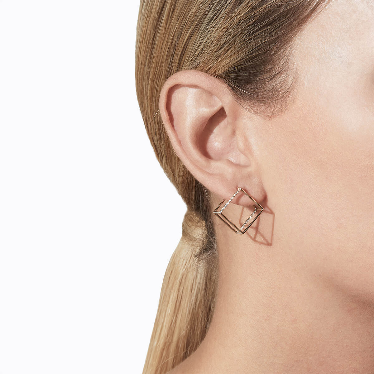 Diamond Square Pierce 15 (01)