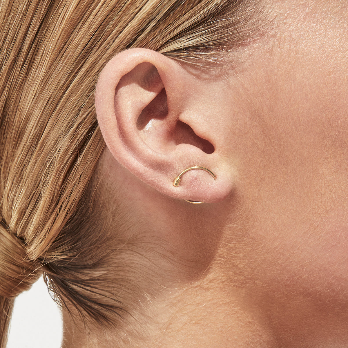 Diamond Twist Round Earring 01