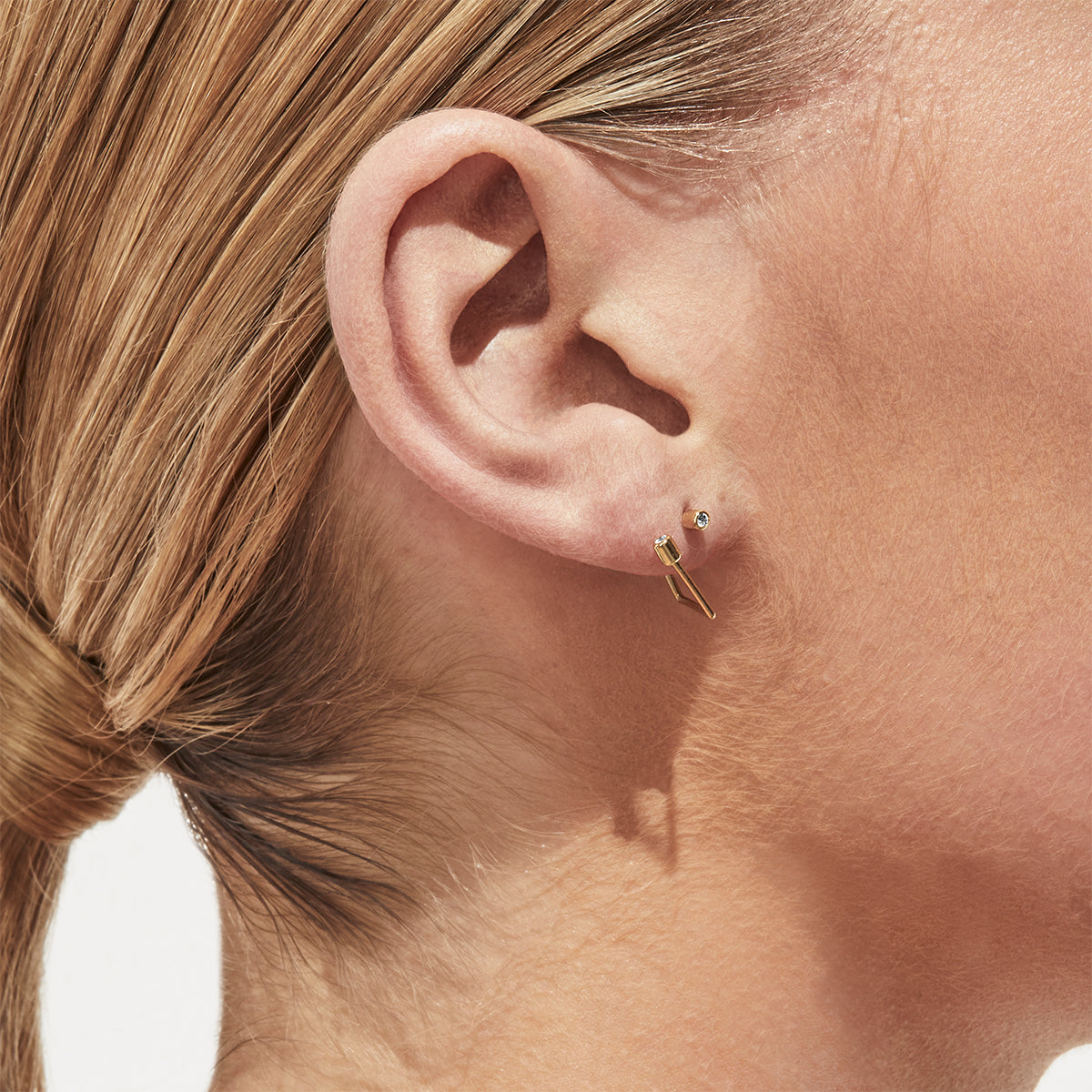 Diamond Twist Square Pierce 01