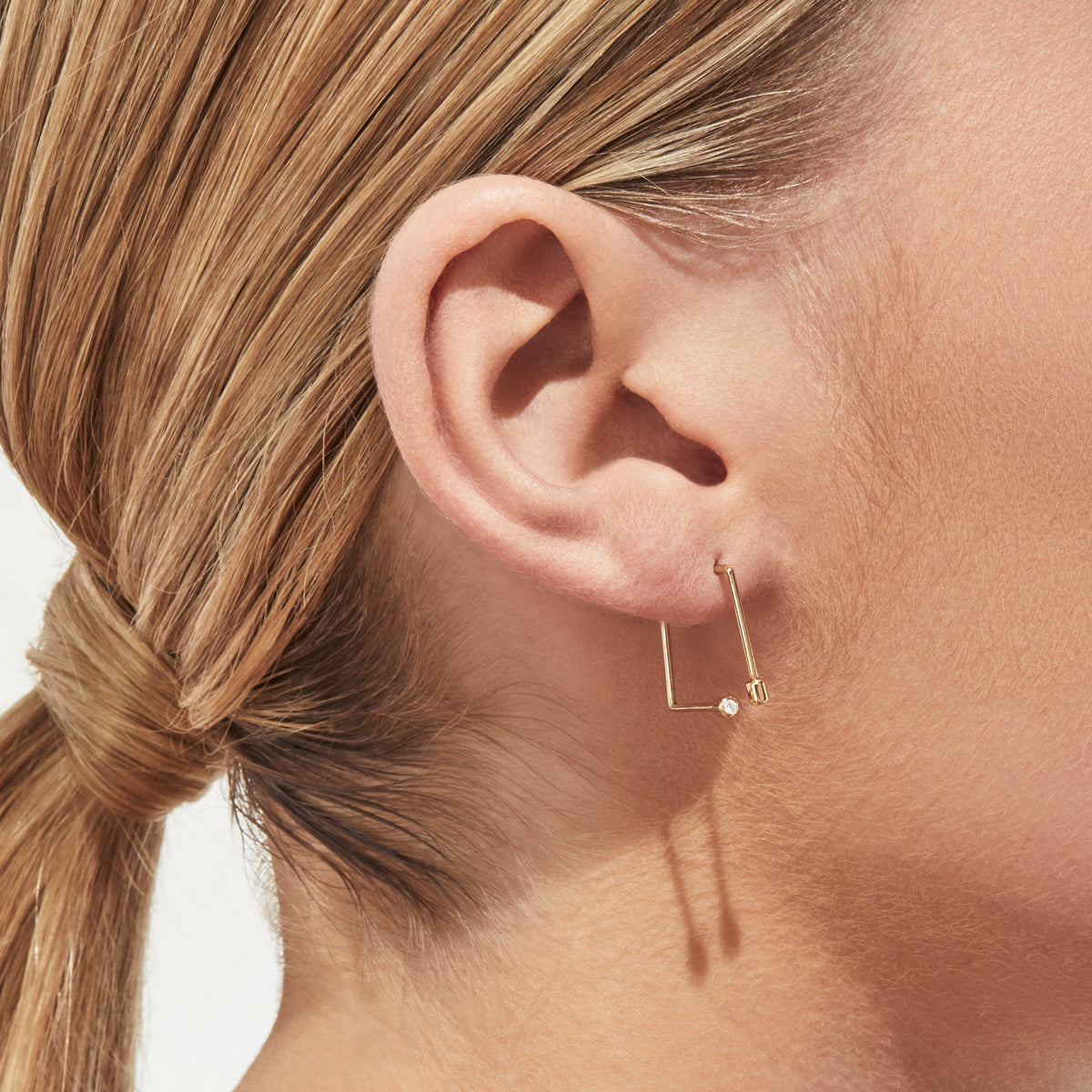 Diamond Twist Square Pierce 02