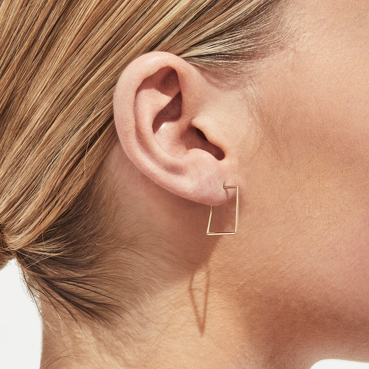 Diamond Twist Square Pierce 02