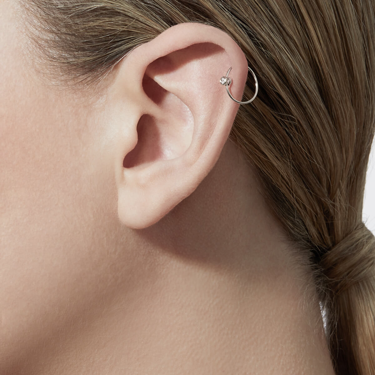 One-Stone Hoop Earring 01
