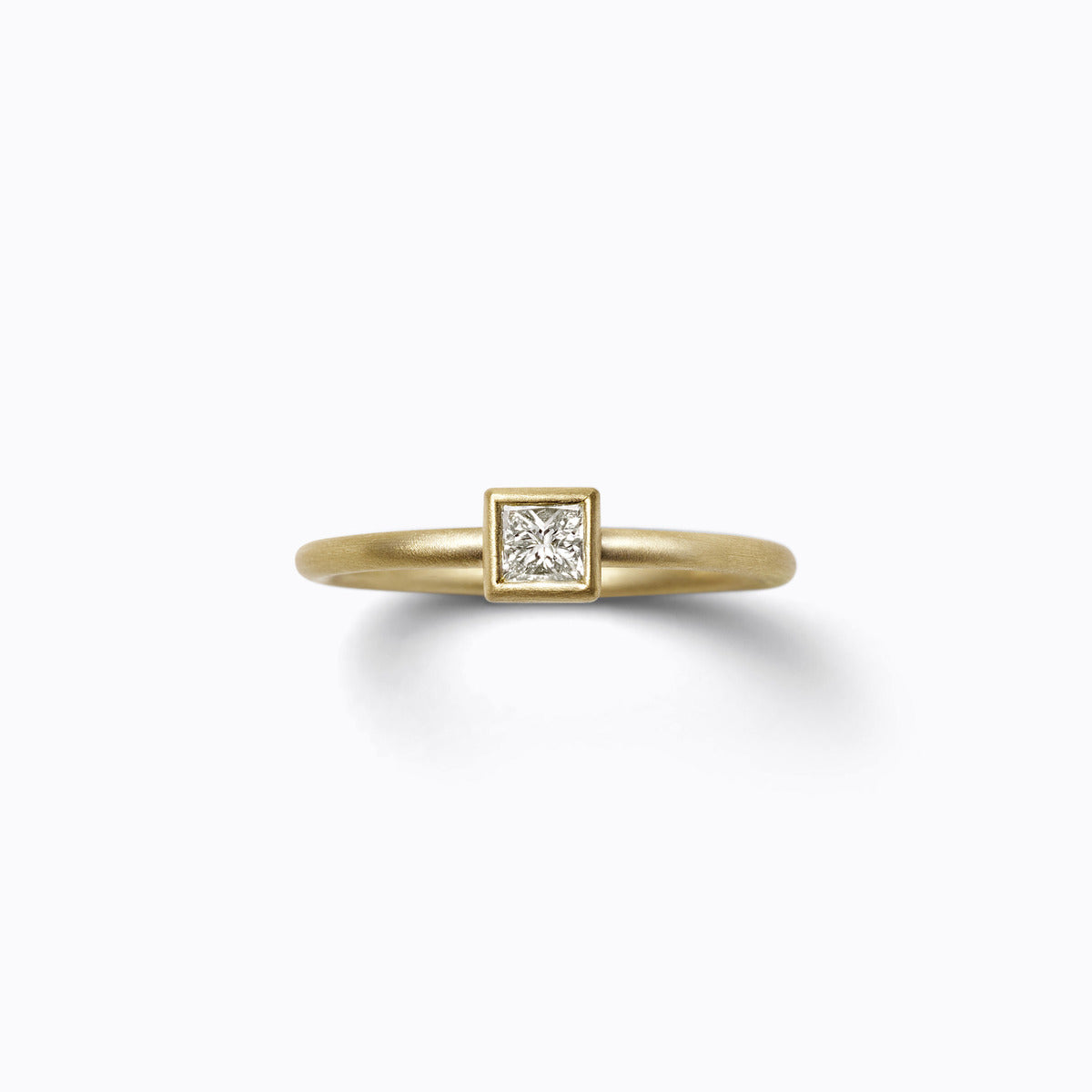 Classic Ring 03 (VS), yellow gold