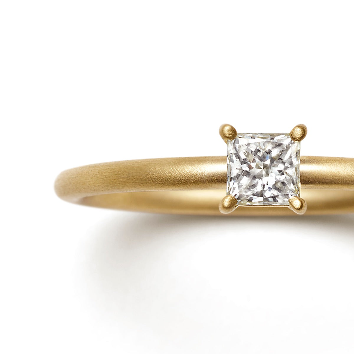 Classic Ring 04