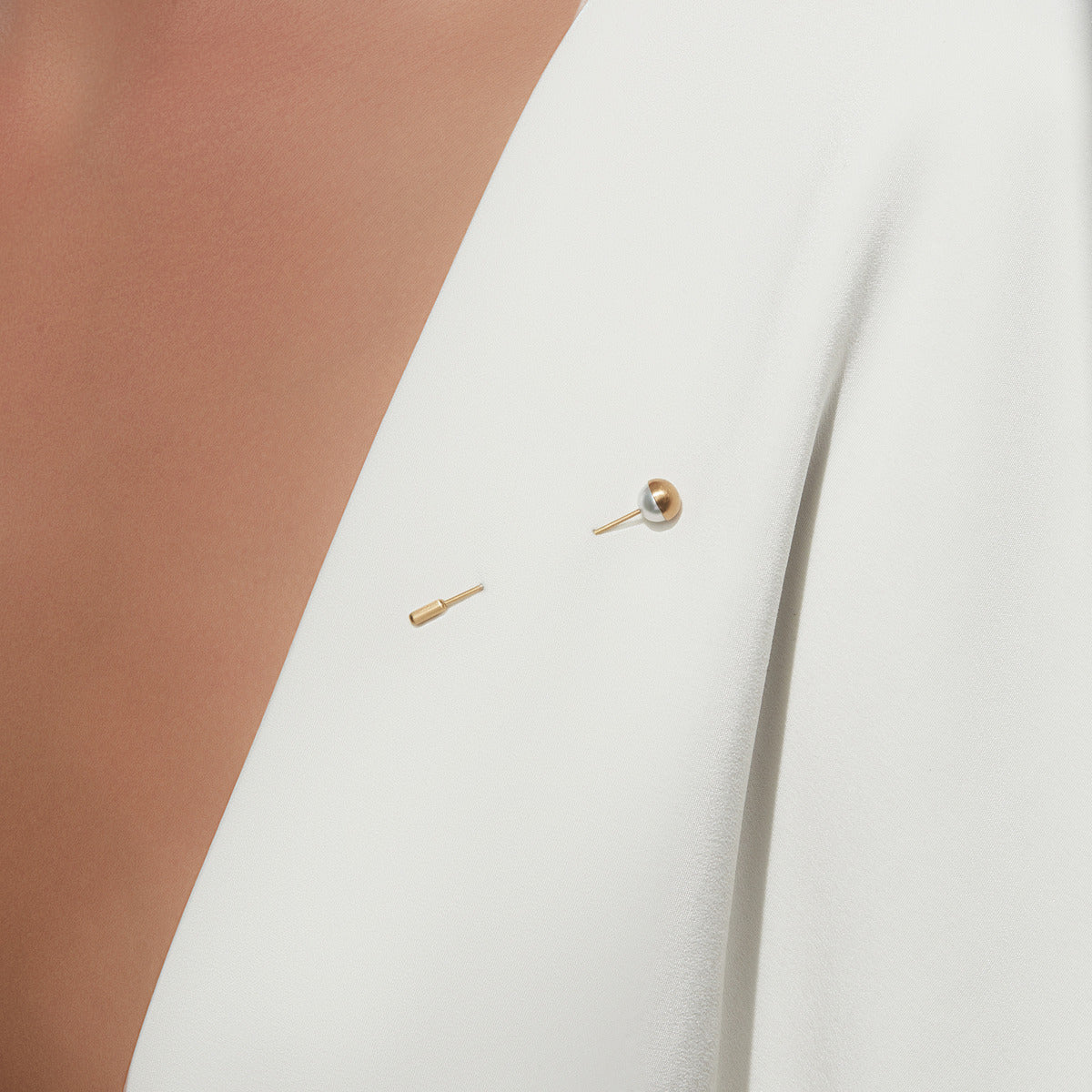 Half Pearl Brooch Pin 180°