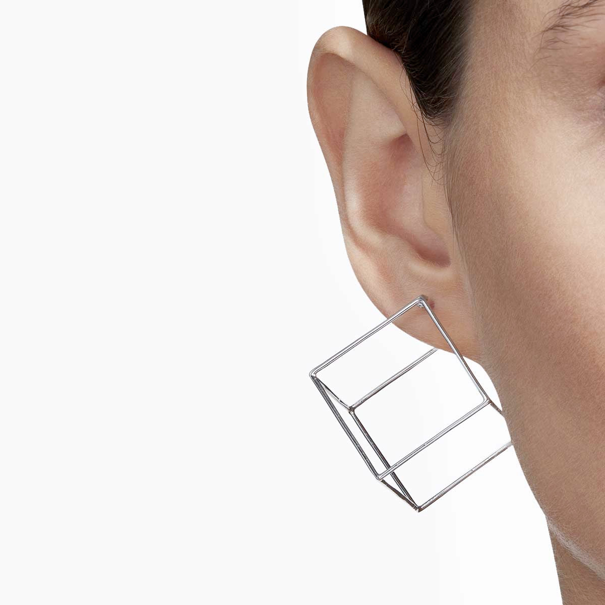 Square Pierce 25