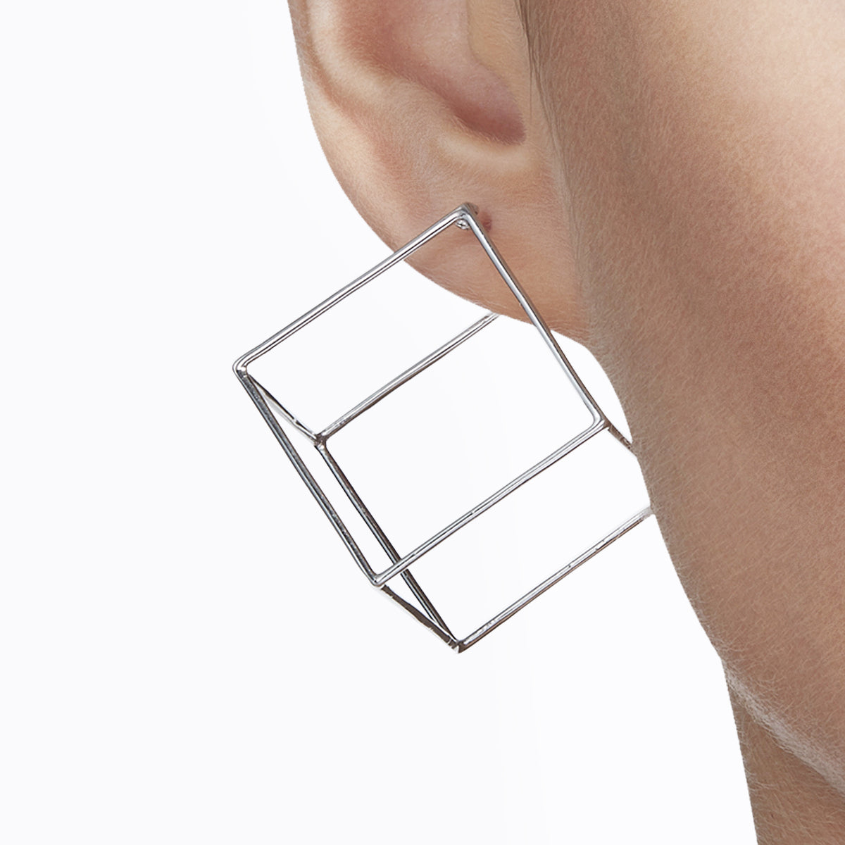 Square Pierce 25