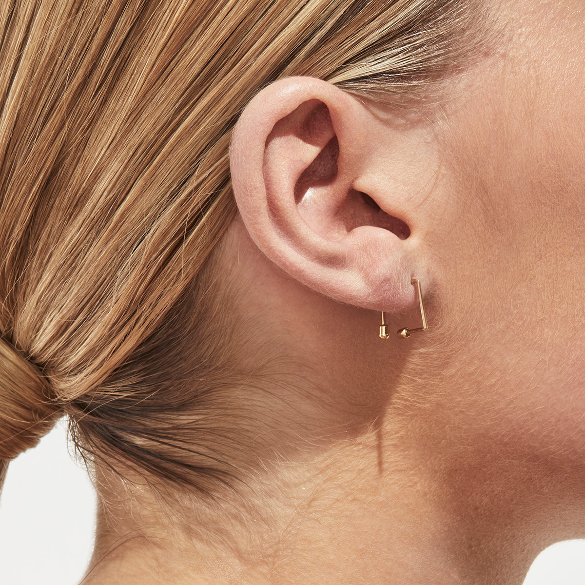 Twist Square Pierce 01