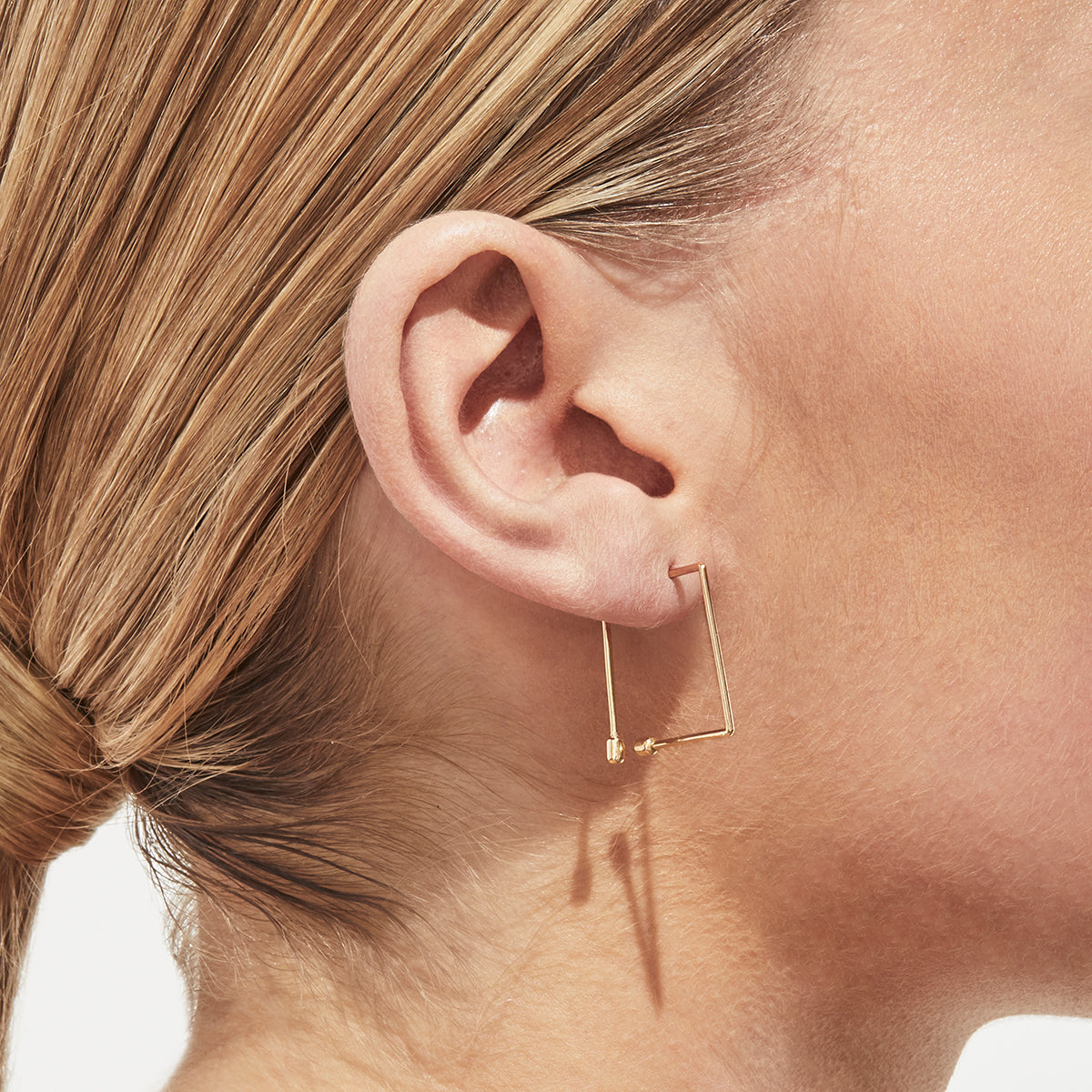 Twist Square Pierce 03