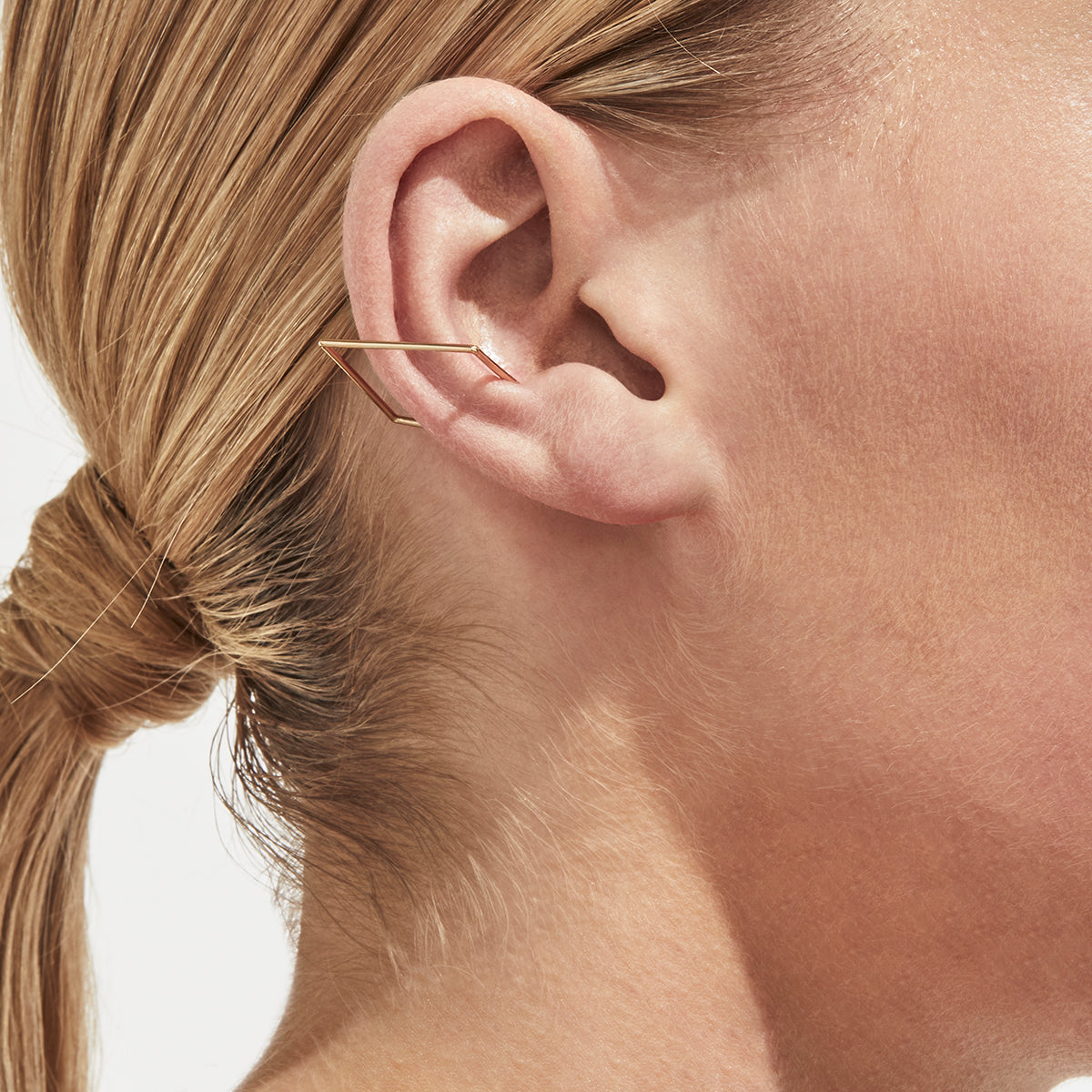 Twist Square Pierce 03